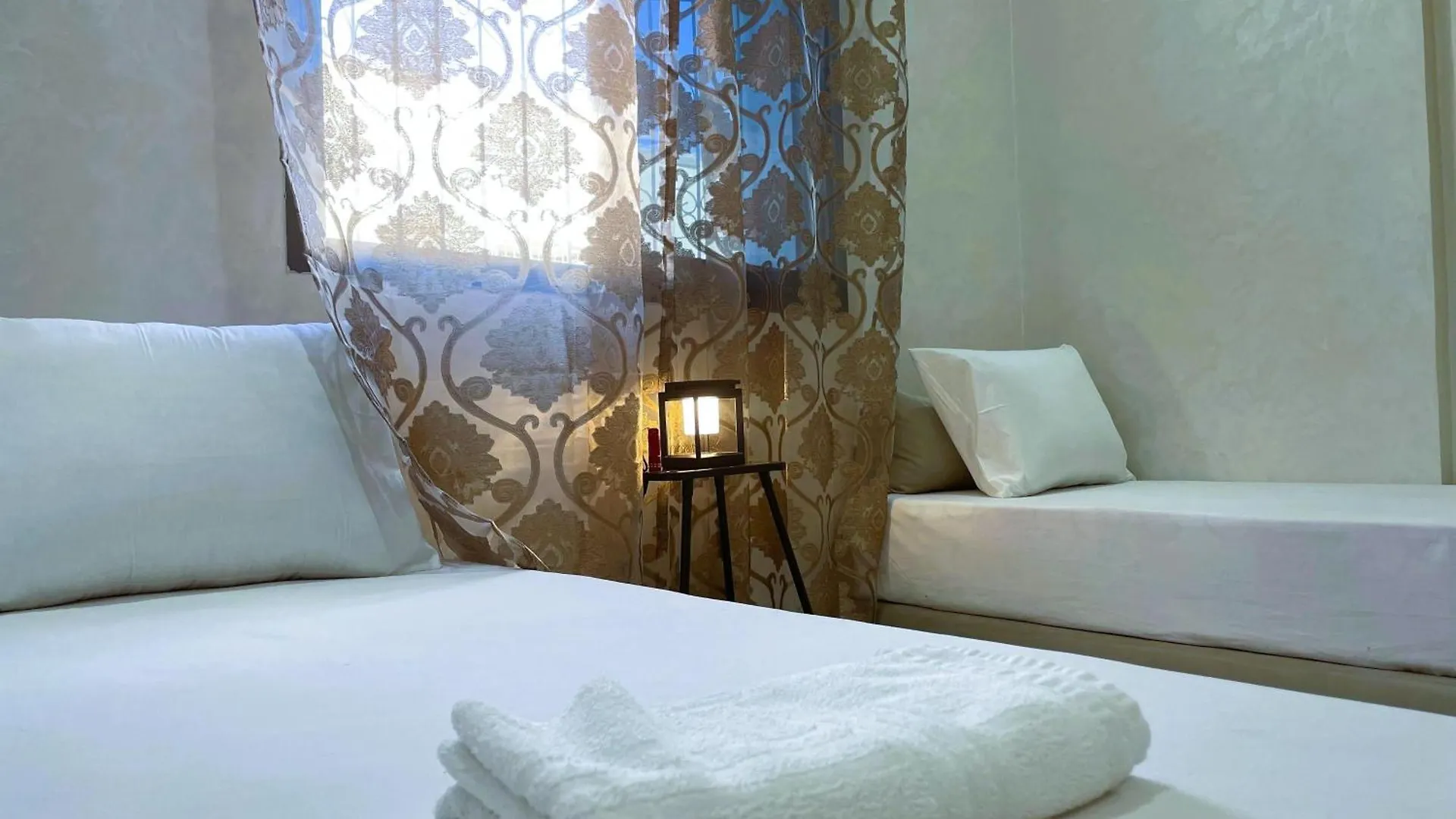 شقه معاصره ب لمسة مغربيه في فاس Apartment Morocco