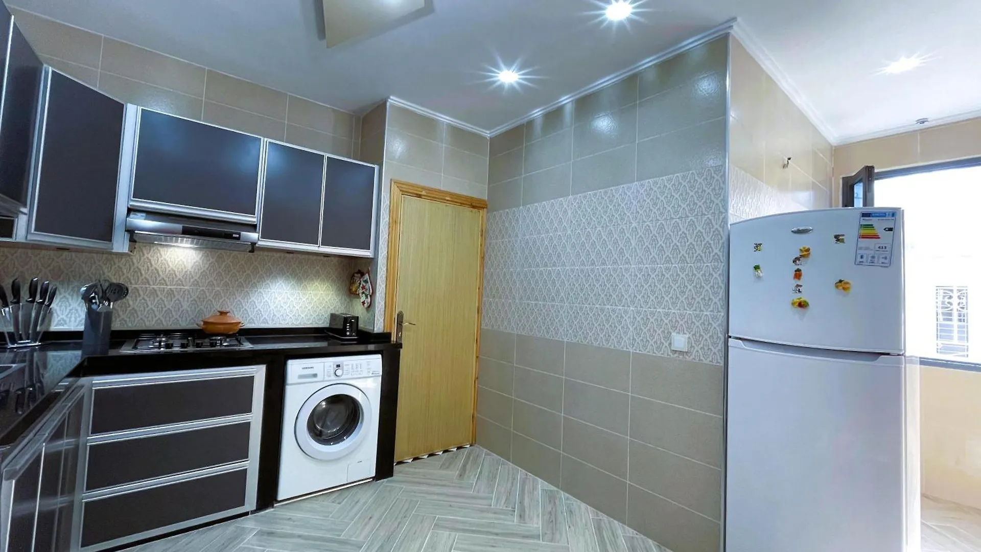 شقه معاصره ب لمسة مغربيه في فاس Apartment