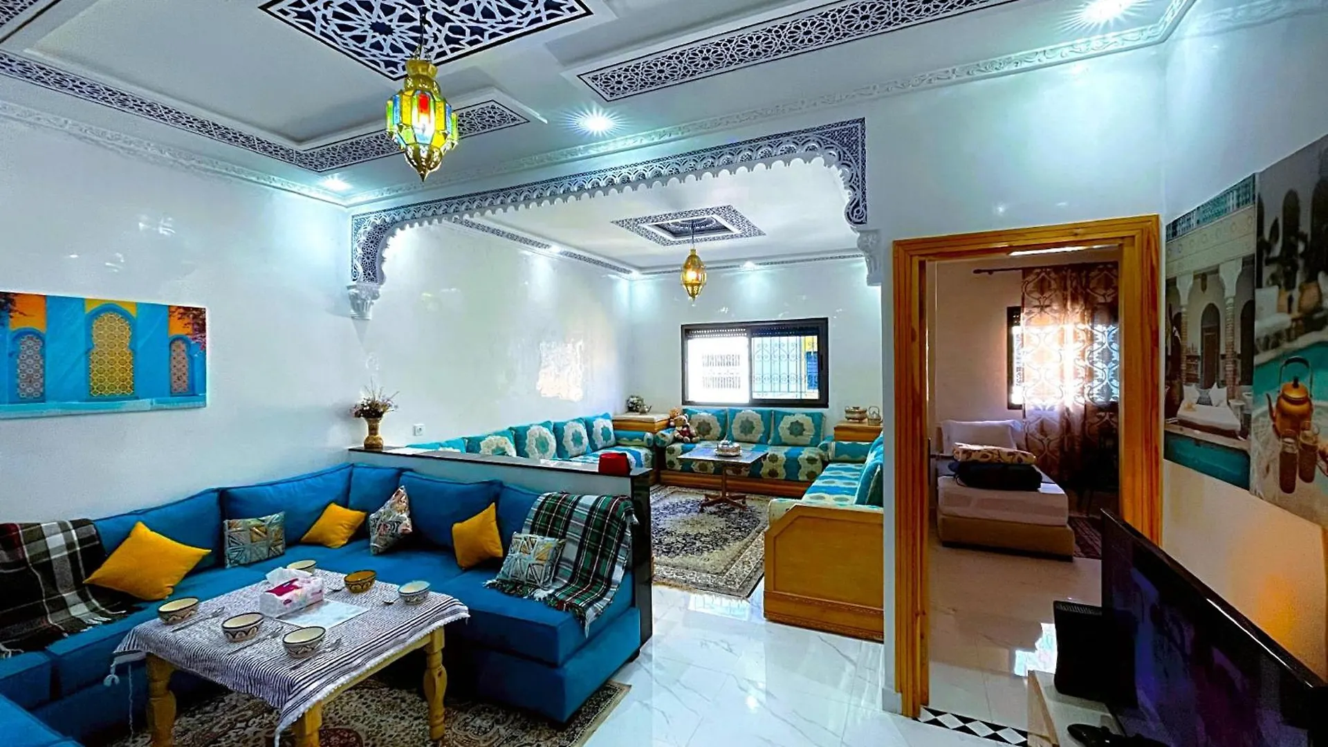 شقه معاصره ب لمسة مغربيه في فاس Apartment