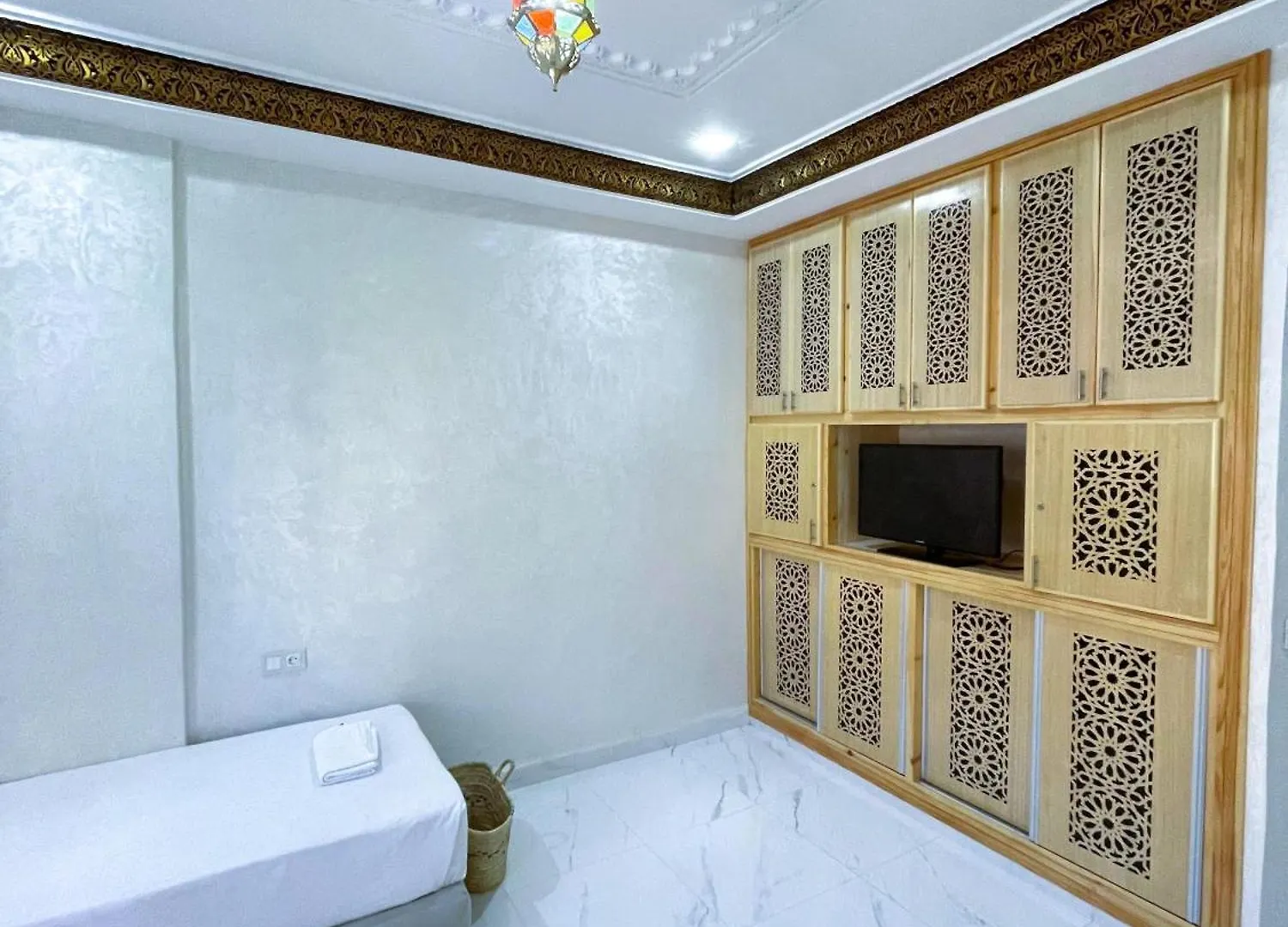 شقه معاصره ب لمسة مغربيه في فاس Apartment