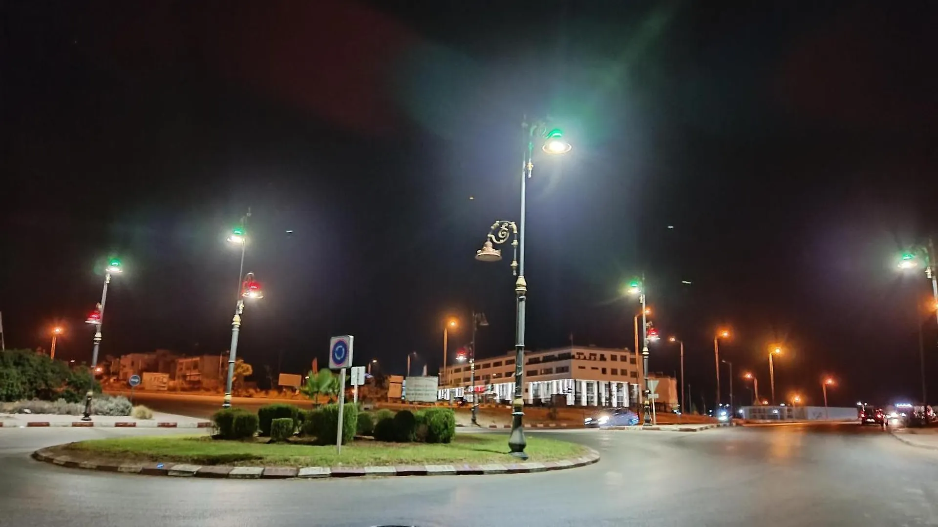 شقه معاصره ب لمسة مغربيه في فاس Apartment