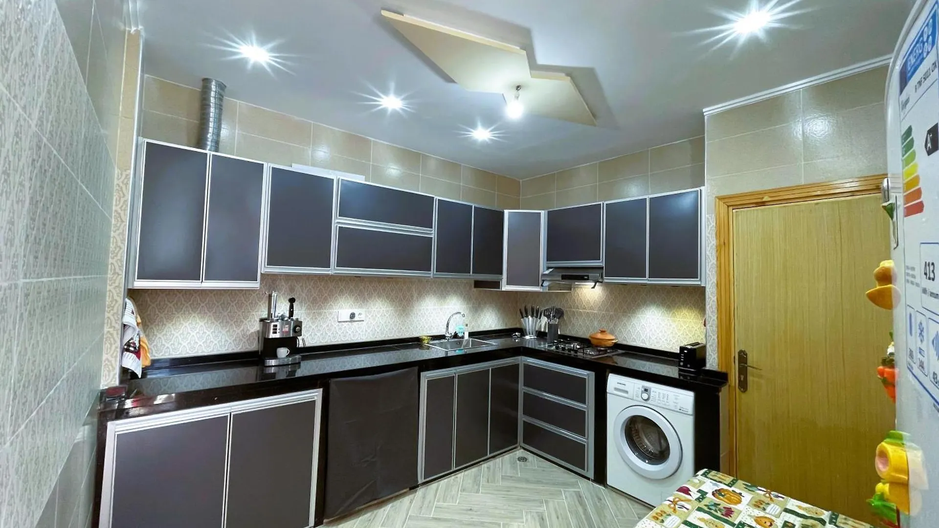 شقه معاصره ب لمسة مغربيه في فاس Apartment